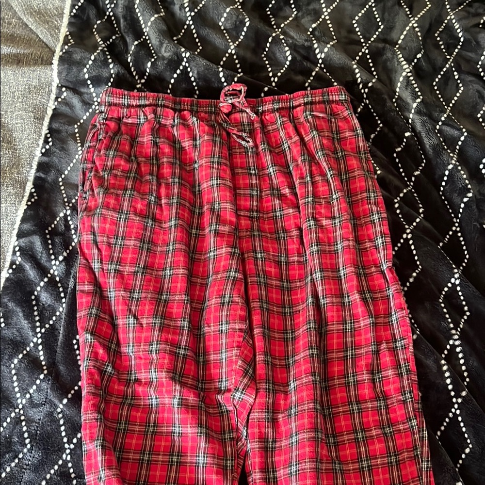Stafford Essentials Red Plaid Sleepwear